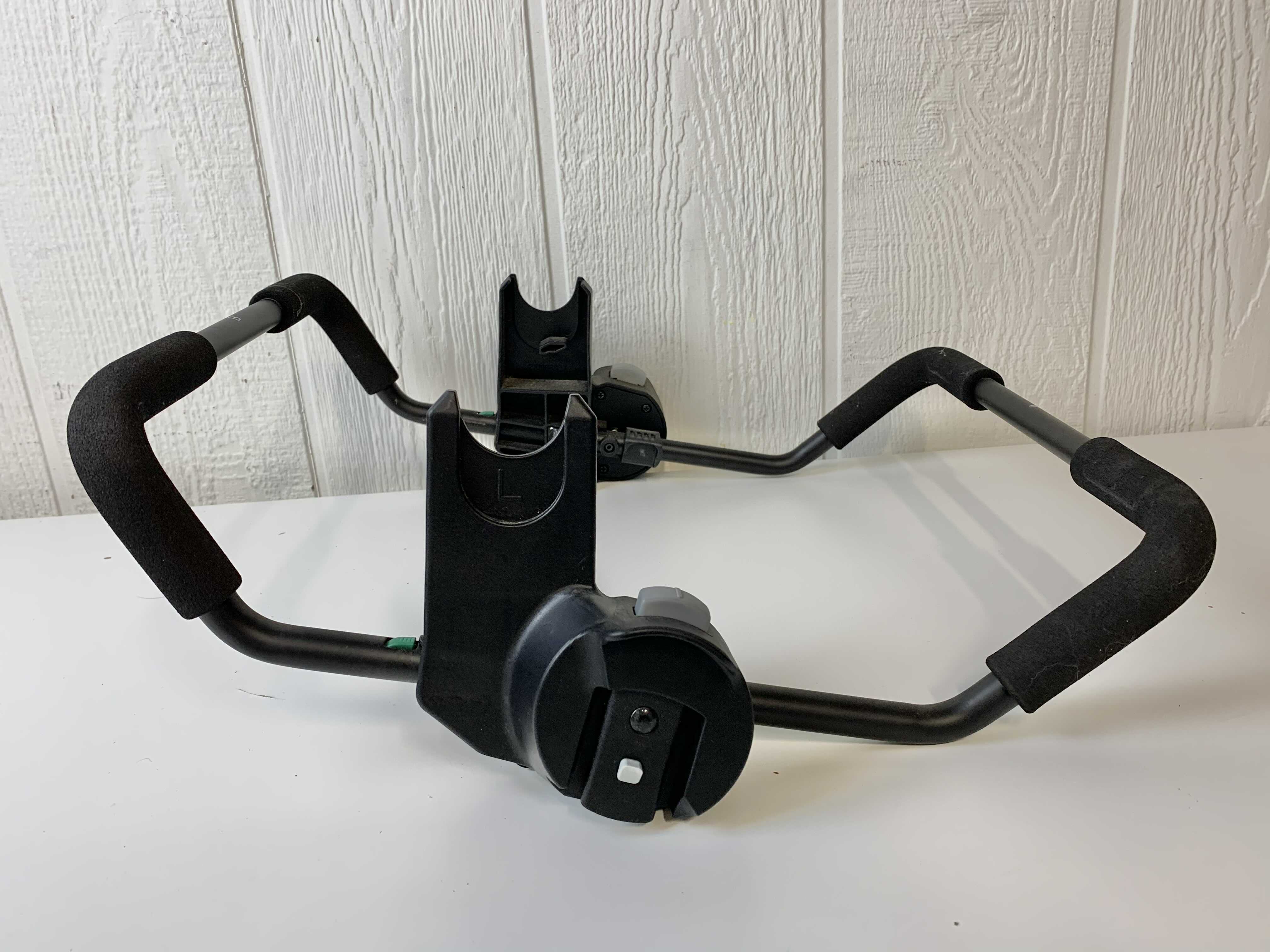 city versa car seat adapter