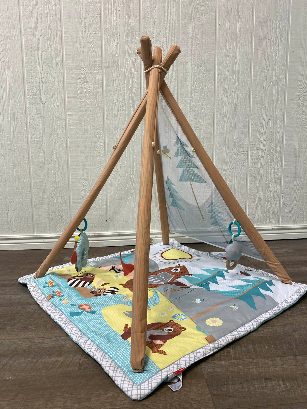 skip hop camping cubs activity mat