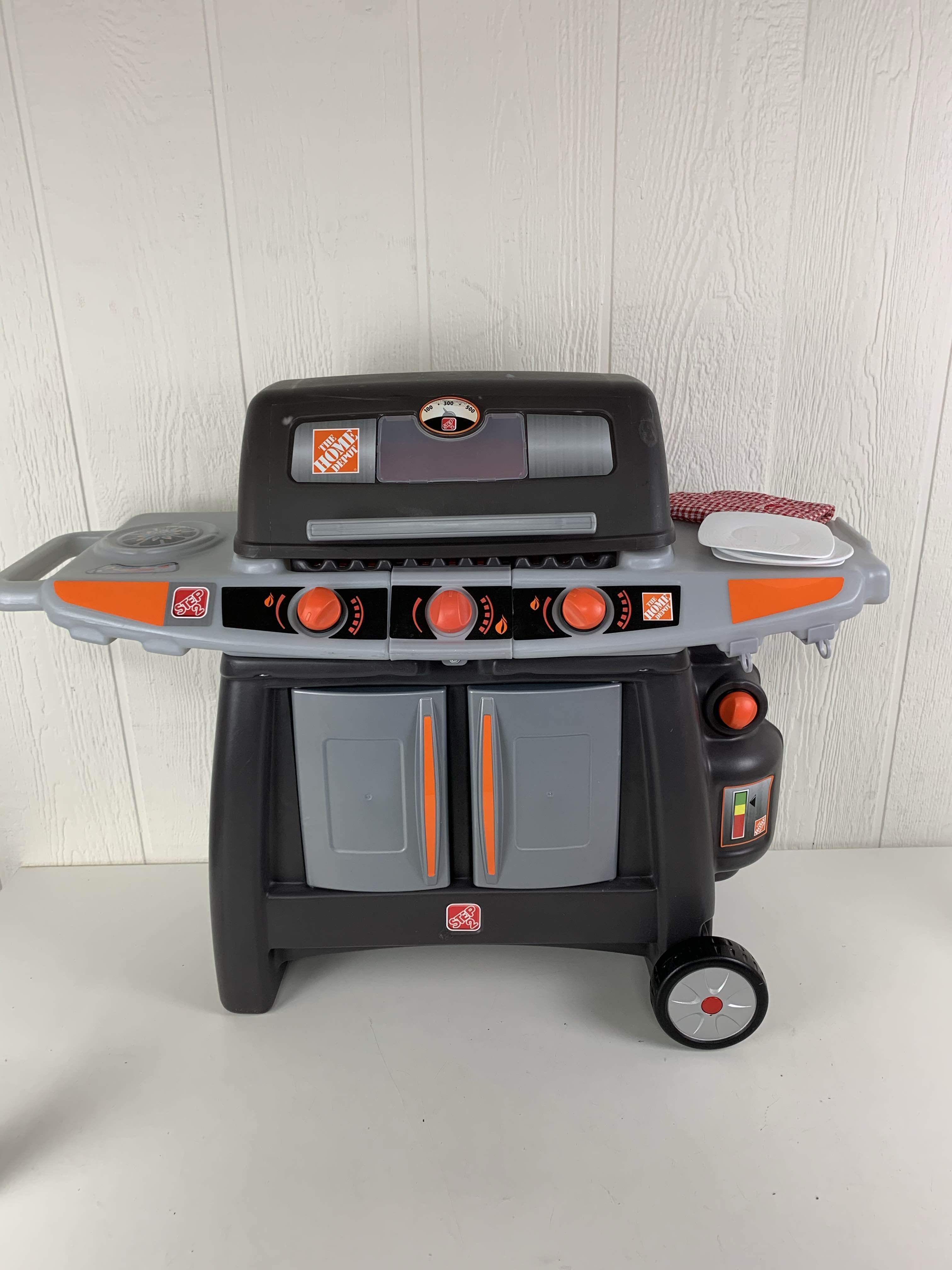 step2 sizzle & smoke toy bbq grill