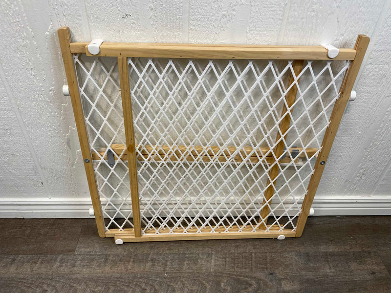 munchkin plastic baby gate