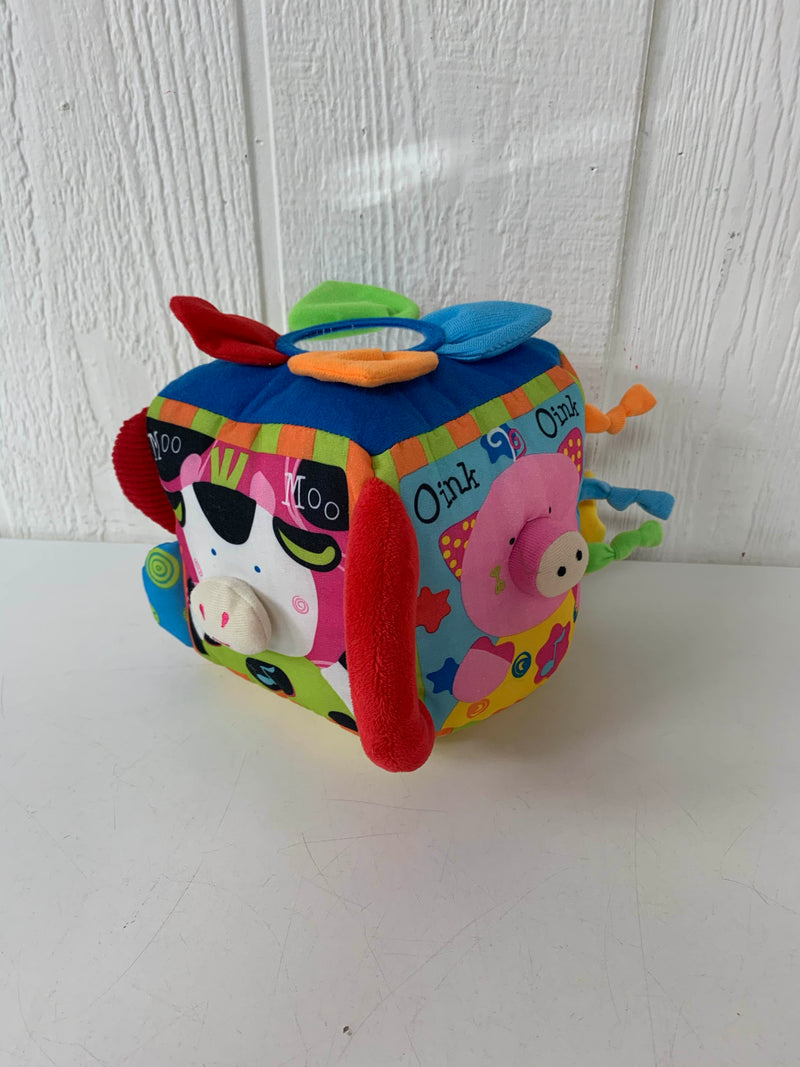 melissa & doug musical farmyard cube