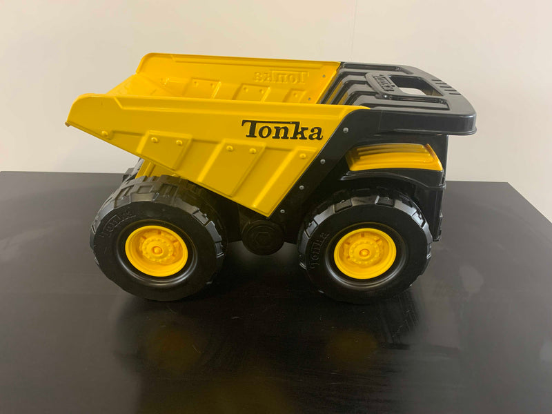tonka toughest mighty dump truck