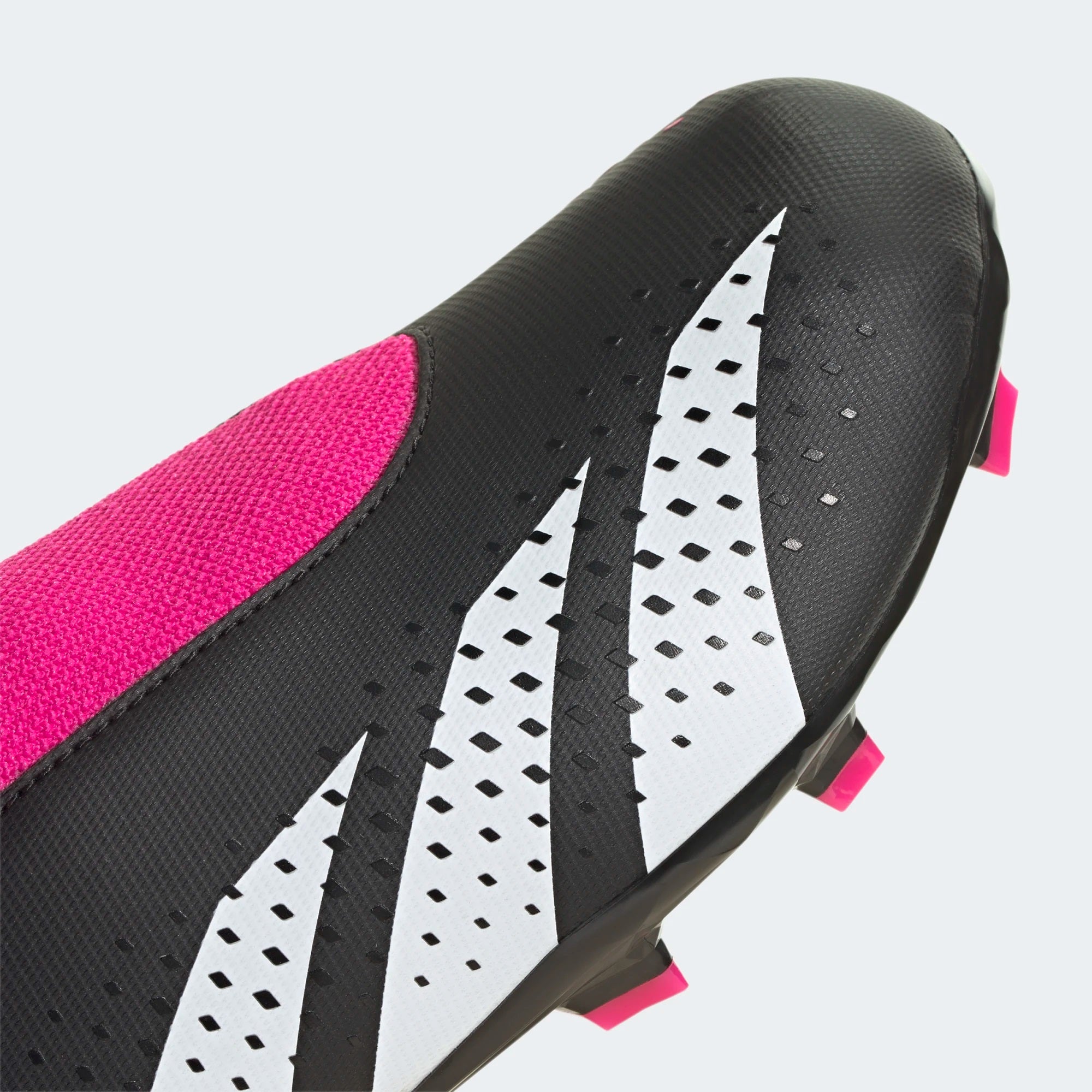 Junior Predator Accuracy.3 LL FG [Core Black/ Shock Pink]