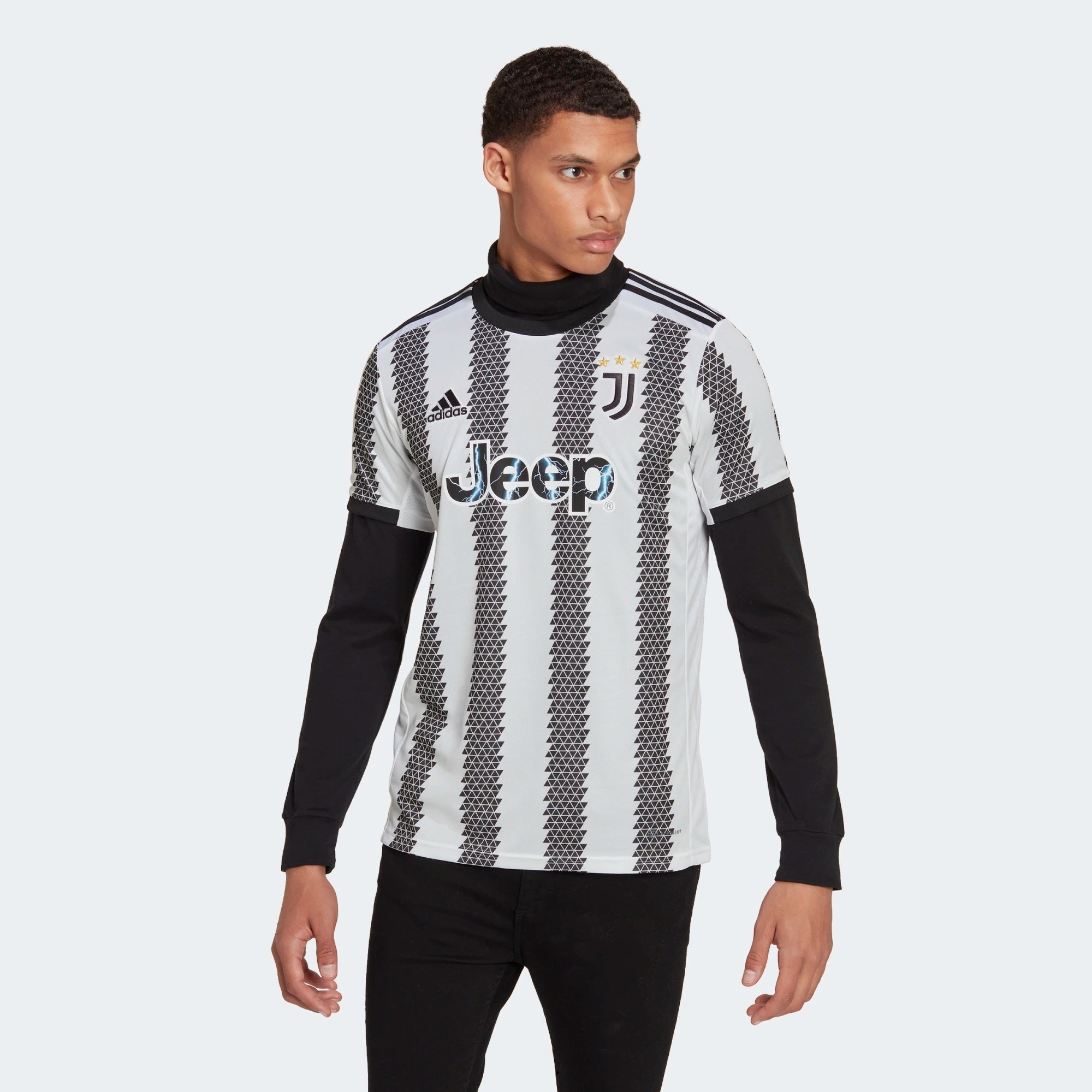 Juventus 22/23 Home Jersey