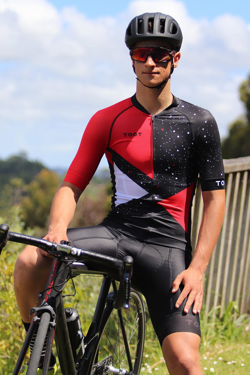 black and red cycling jersey