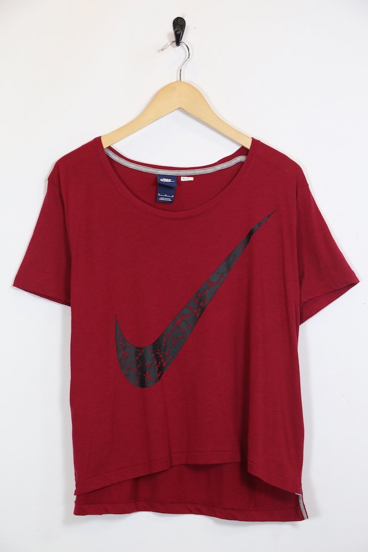 womens red nike t shirt