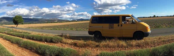 Roadtrip mit dem T4 Bus zu verschiedenen Erzeugern durch Frankreich