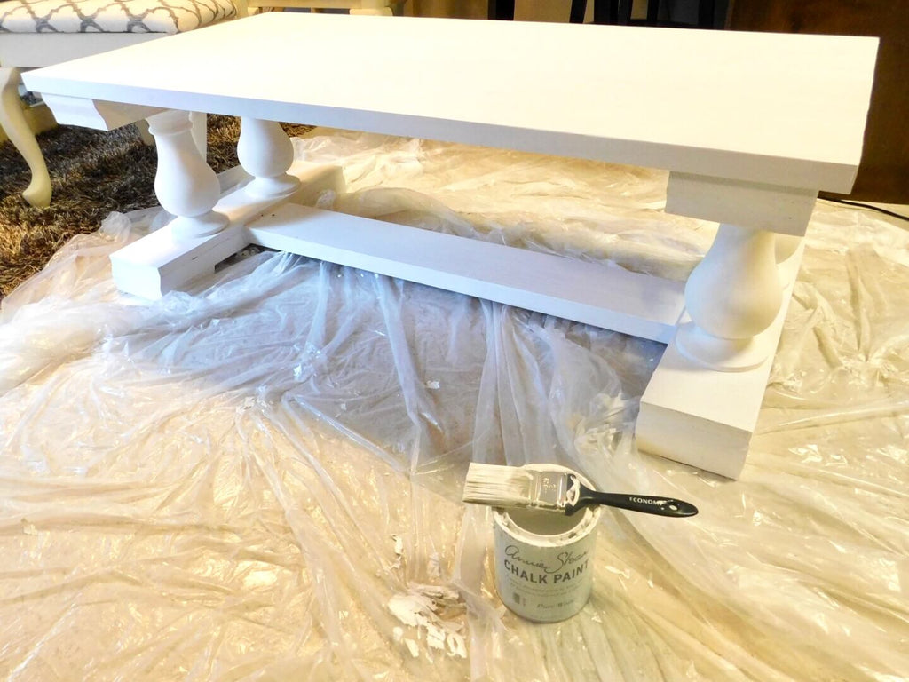 DIY Coffee table painted with Annie Sloan Chalk Paint - Pure White