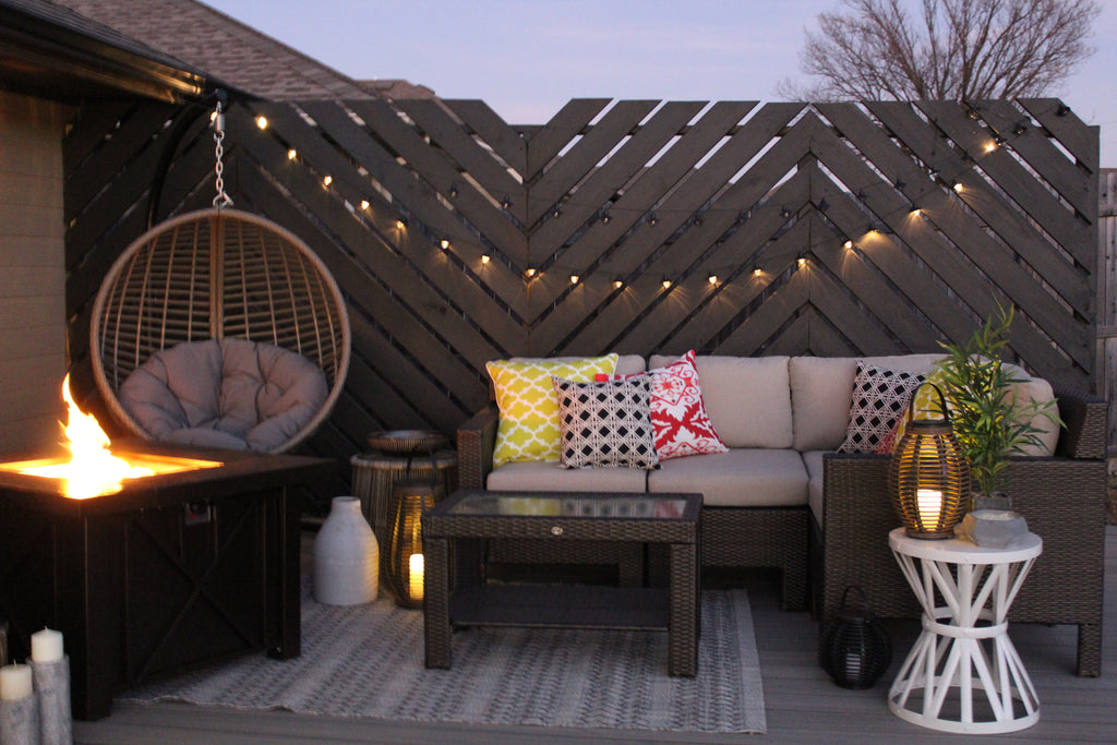 DIY Floating Deck featuring a Chevron Privacy wall and NewTechWood Composite decking for the backyard