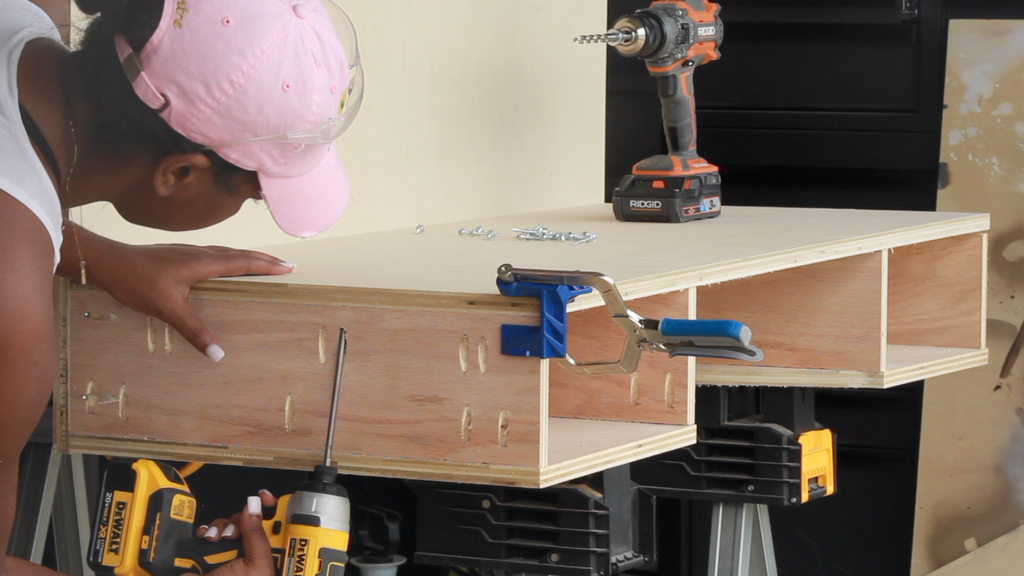 Securing plywood using pocket holes