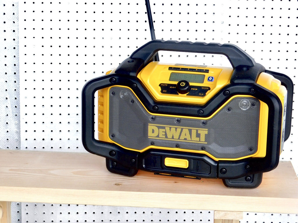 DeWALT DCR025 Jobsite Bluetooth Radio and Charger Review