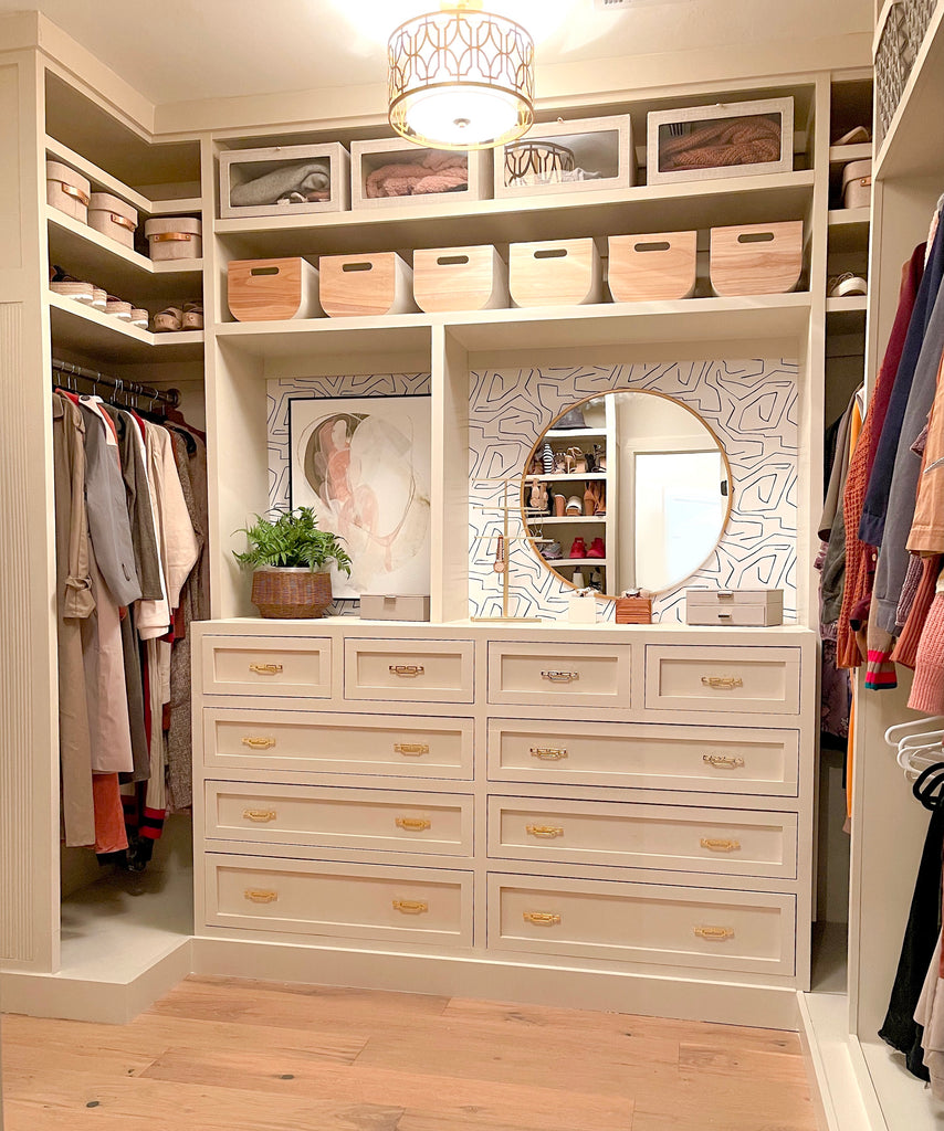 How to Build a Walk-in Closet Organizer From Scratch!