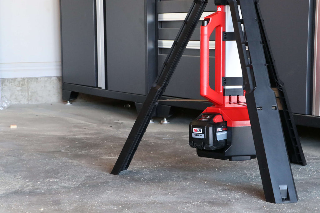 Milwaukee M18 18-Volt Lithium-Ion Cordless Rocket Dual Power Tower Light Tool Review