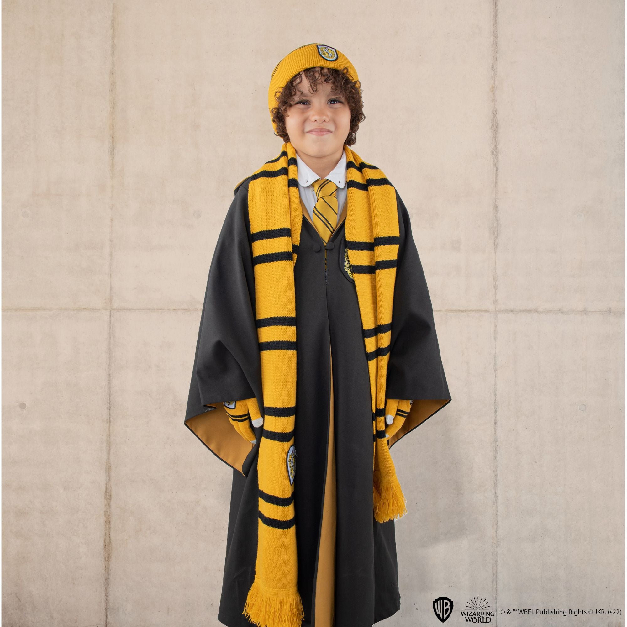Hufflepuff Full Uniform - Kids | Harry Potter | Cinereplicas – Cinereplicas  USA