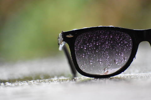 sunglasses waterdrops on lenses
