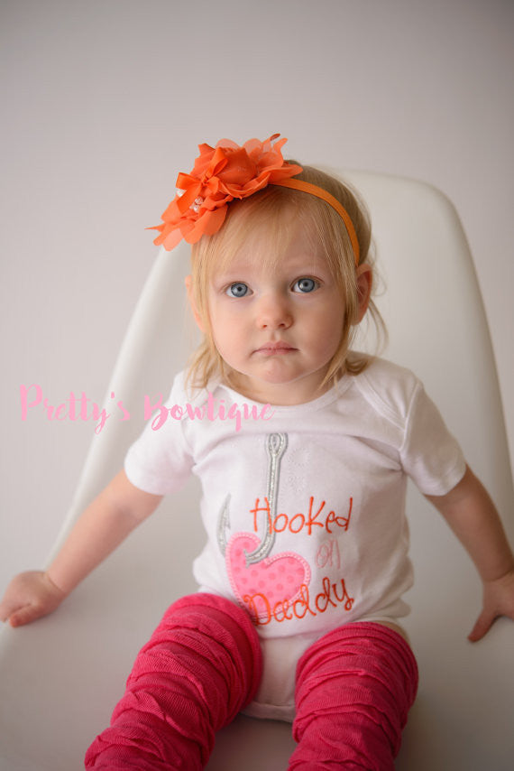 Baby Girl Hooked on Daddy bodysuit/Shirt -- Girls Fishing Outfit -- Baby  shower gift -- little girls outfit -- Daddy's Girl shirt