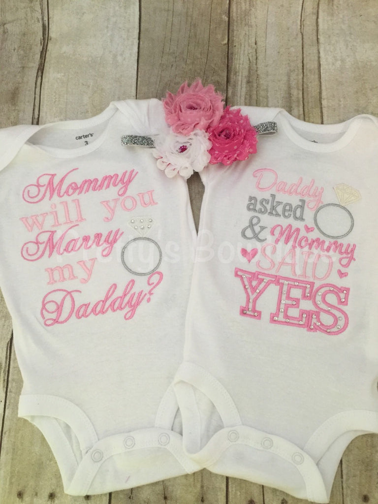 Boy or girl Daddy Asked and mommy said YES bodysuit or T-Shirt - Perfect  for Engagement photos