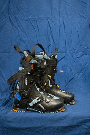 Tecnica Peak W's 23.5 Ski Boots – Ski The Whites