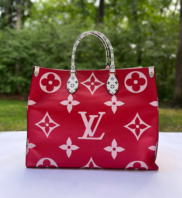 LOUIS VUITTON ONTHEGO GIANT MONOGRAM RED PINK BAG PRISTINE CONDITION  BOOKLET TAG