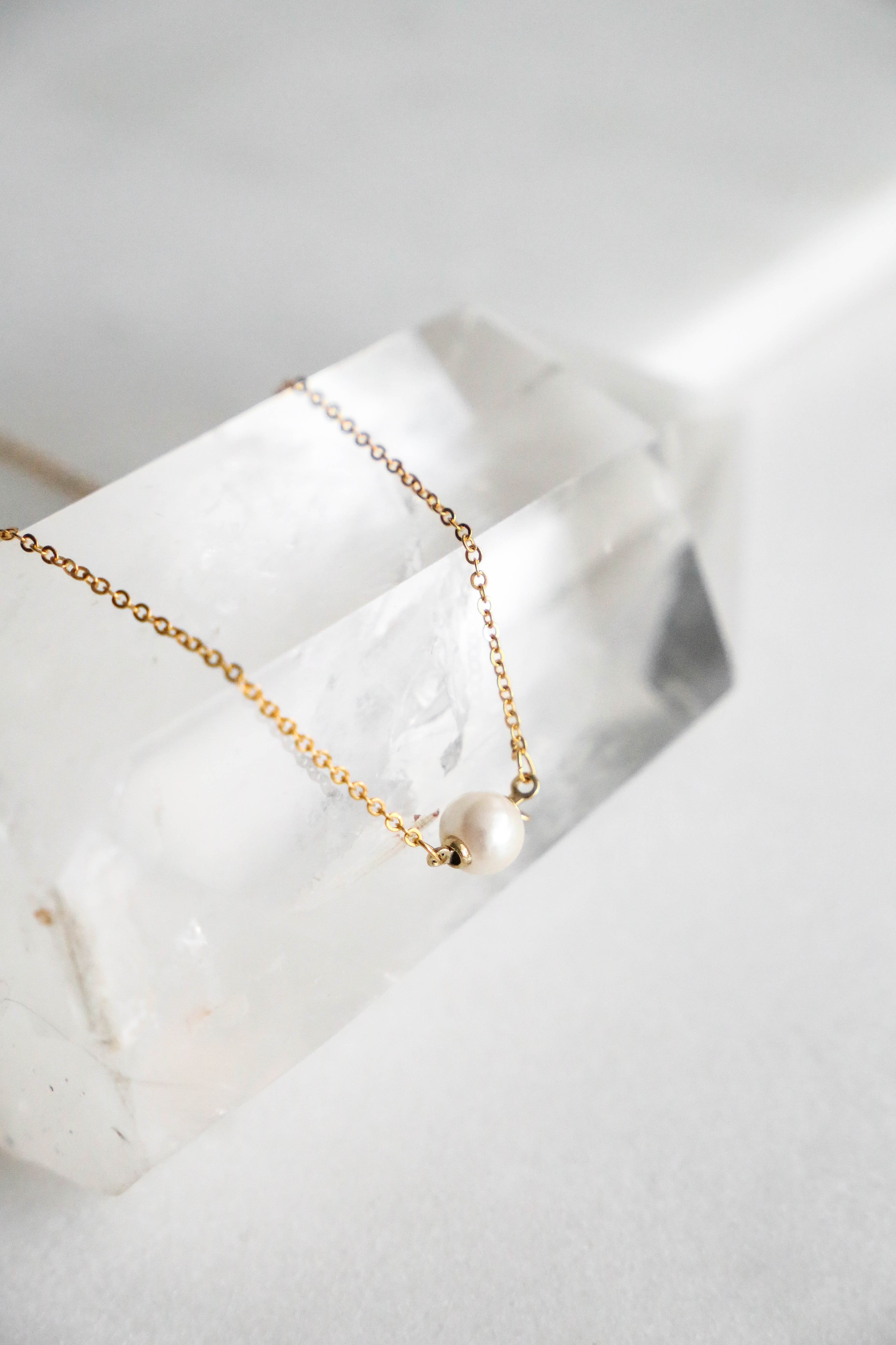 Single (Vintage) Pearl Necklace – Boutique Minimaliste