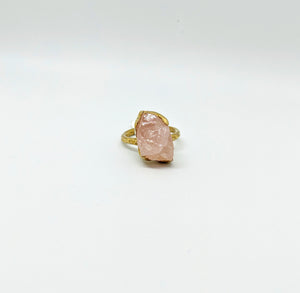 rose quartz solitaire ring