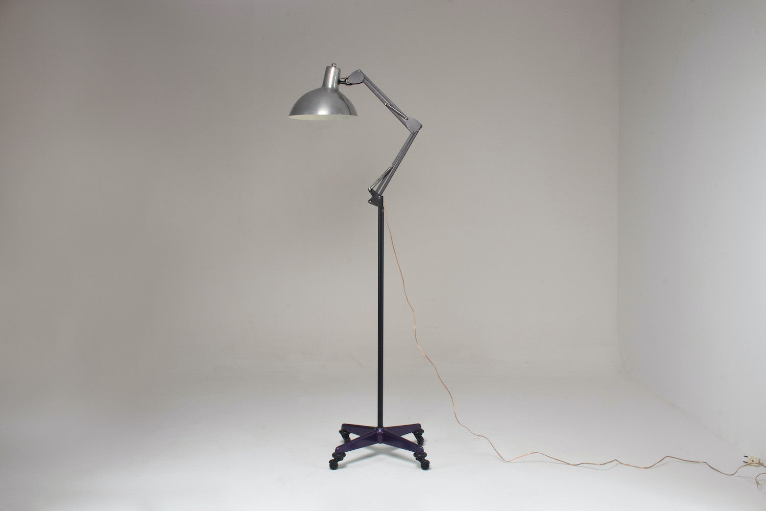 schaduw biografie Toevallig 1950's French Doctor's Steel Articulating Floor Lamp | Spirit Gallery