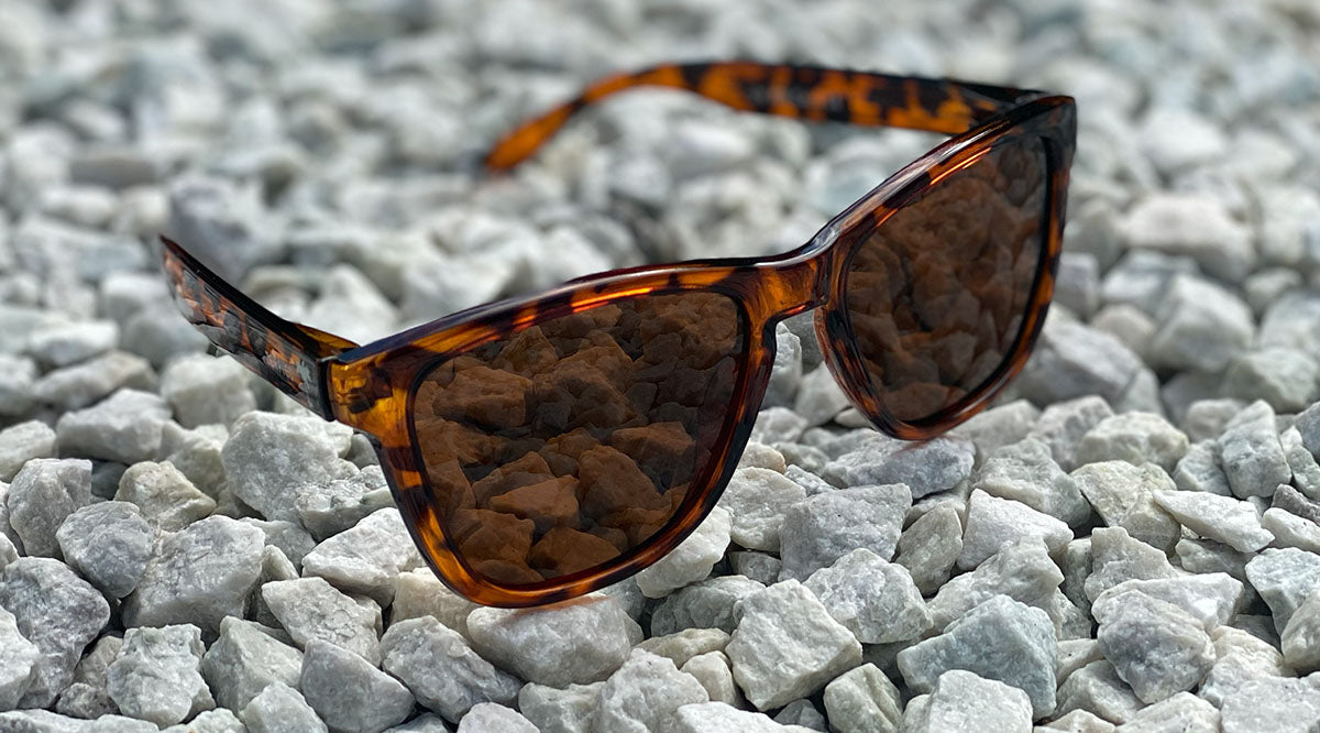 MOOD Wayfarer - Foxy - Sunglasses with brown lenses.