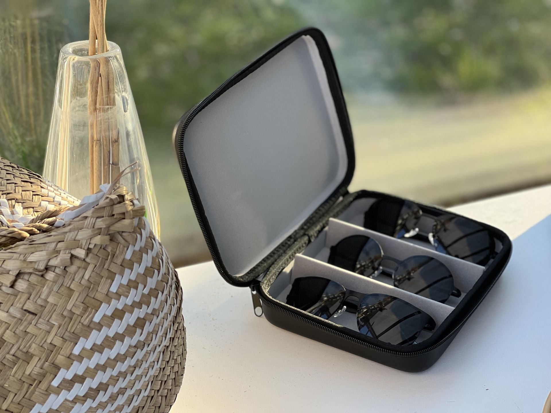 Our vegan leather travel case for sunglasses got room for 3 pairs.