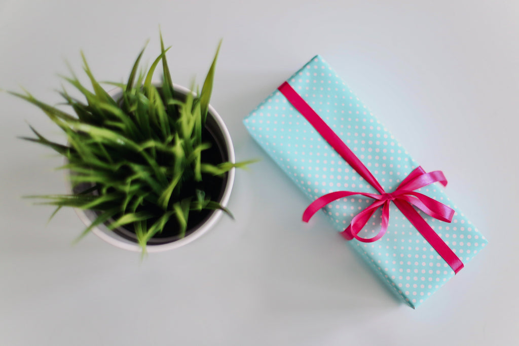 9 gift wrapping ideas without boxes