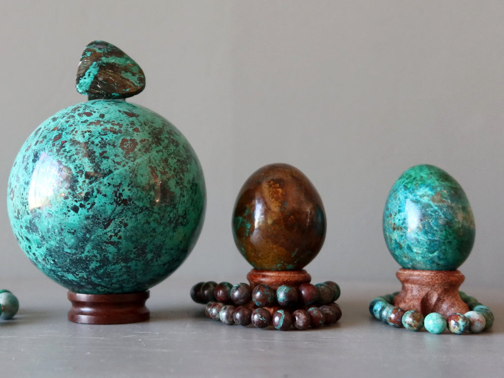 chrysocolla stones and jewelry