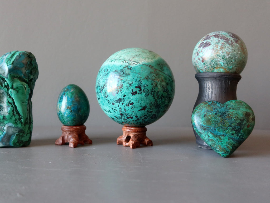 chrysocolla stones