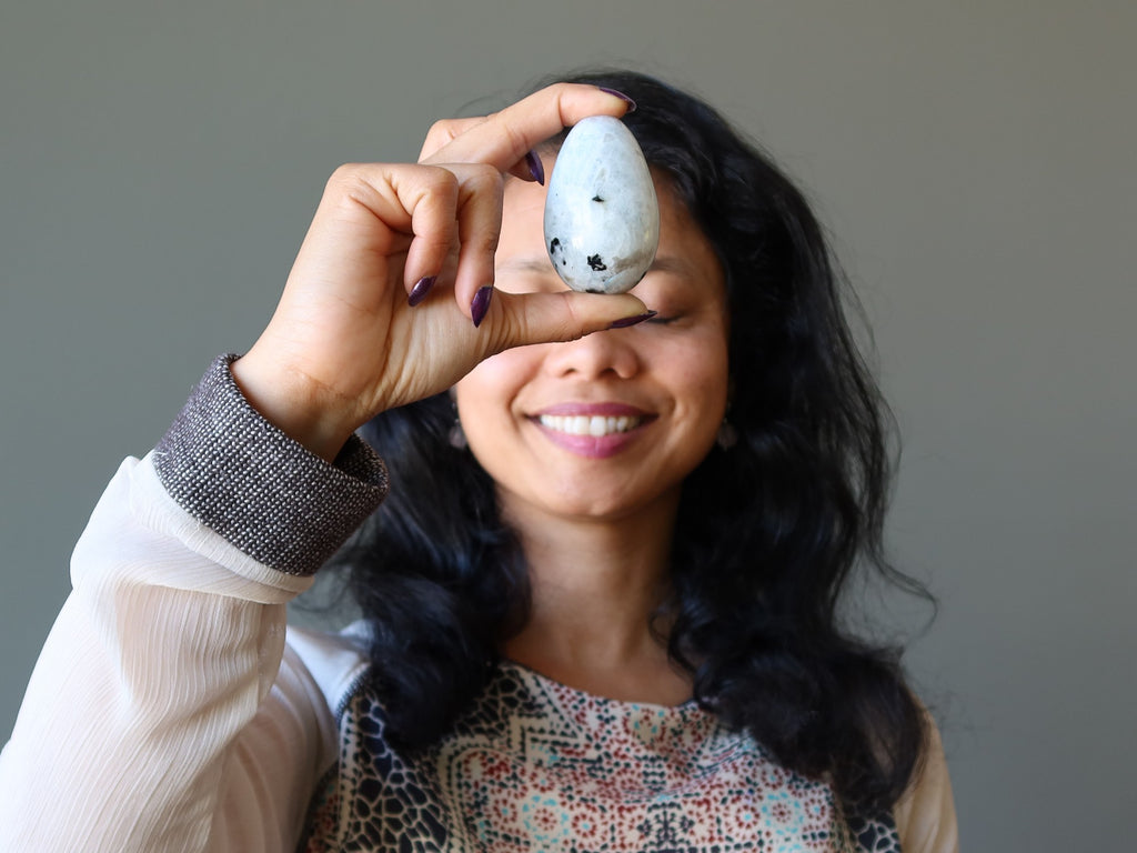 sheila of satin crystals with a moontone egg at her third eye chakra