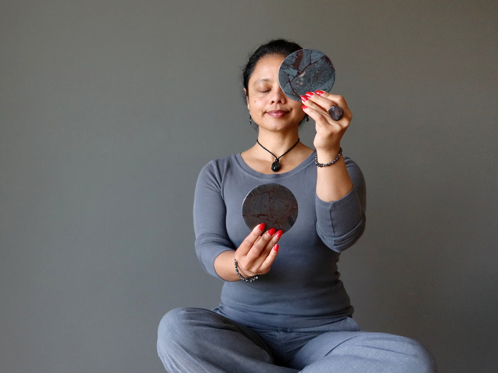 meditating with hematite circles