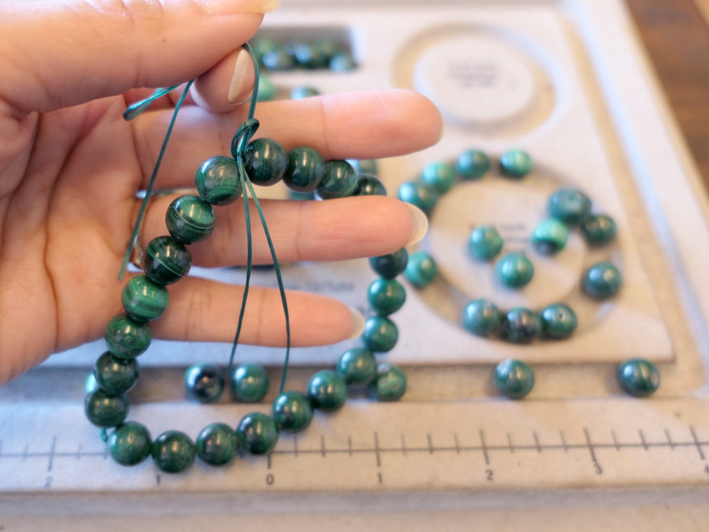 hand restringing malachite stretch bracelet