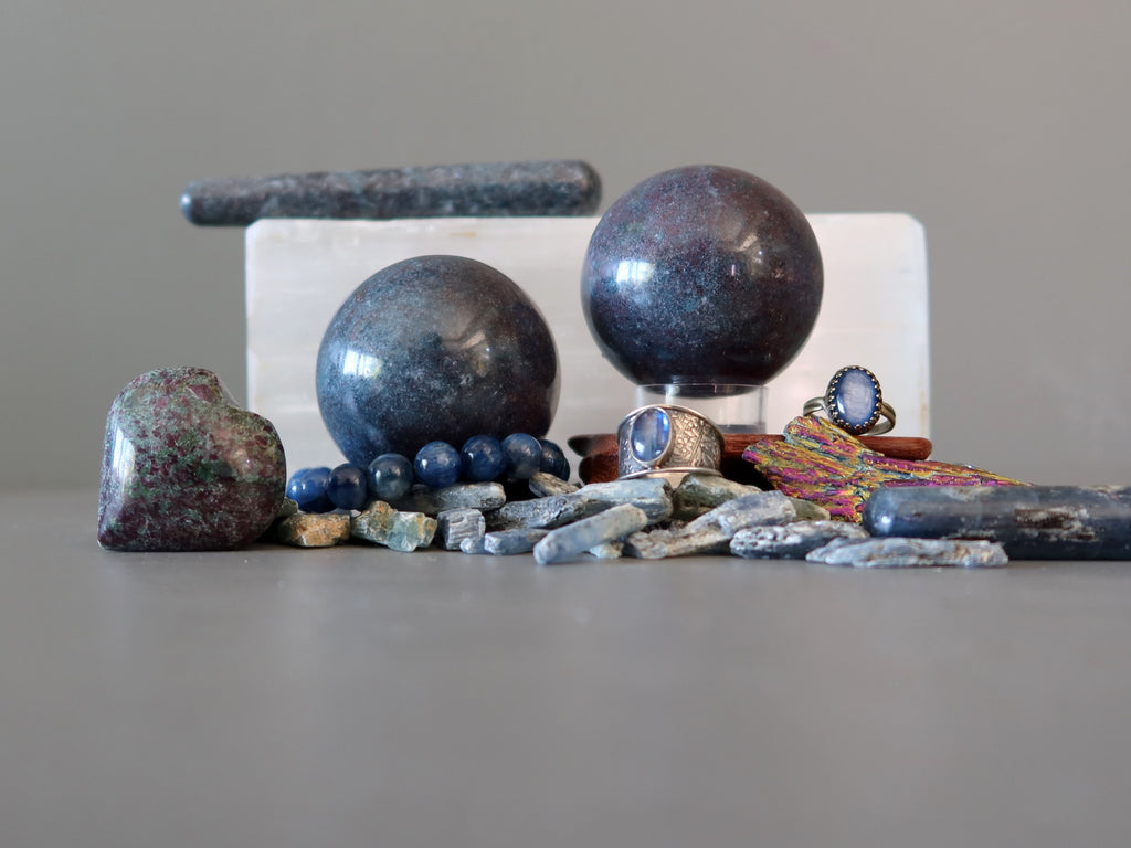 kyanite and selenite stones