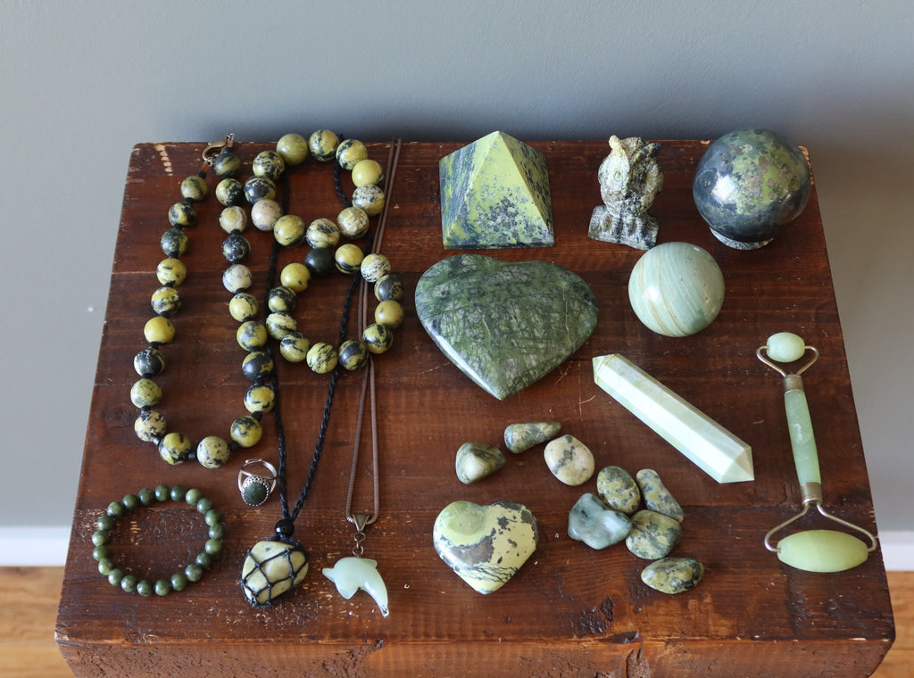 serpentine stones and jewelry