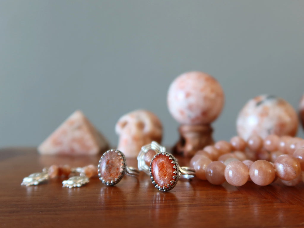 sunstone stones and jewelry
