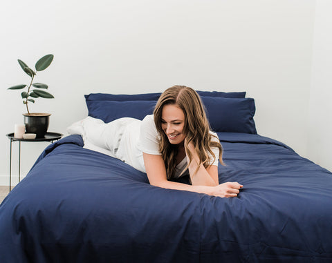 Refuge bedface EN ARRIÈRE AUX PAQUETS de Campus Bleu marine Nocturnes SCOLAIRES