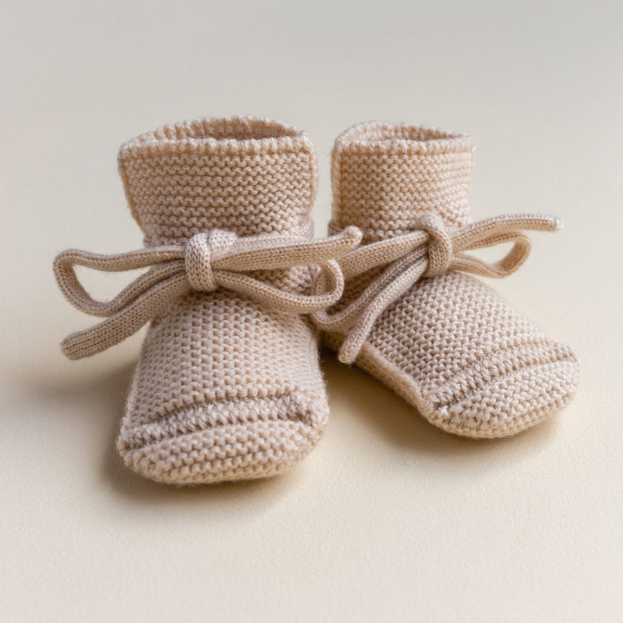Hvid newborn socks - Booties - More colors - zoenvoorgust.com – Zoen ...