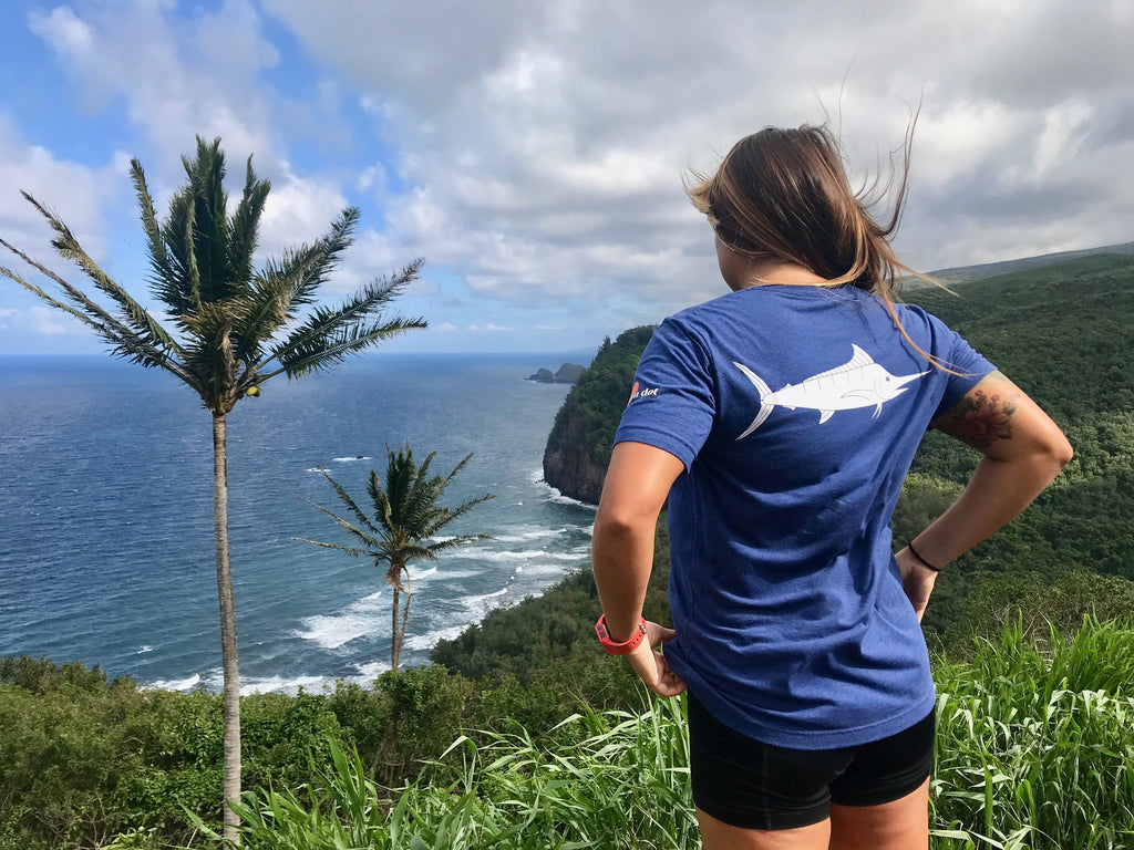 Christa Russell in Kapaau Hawi Kohala at Pololu Valley lookout in Sundot Marine Flag Marlin Tshirt