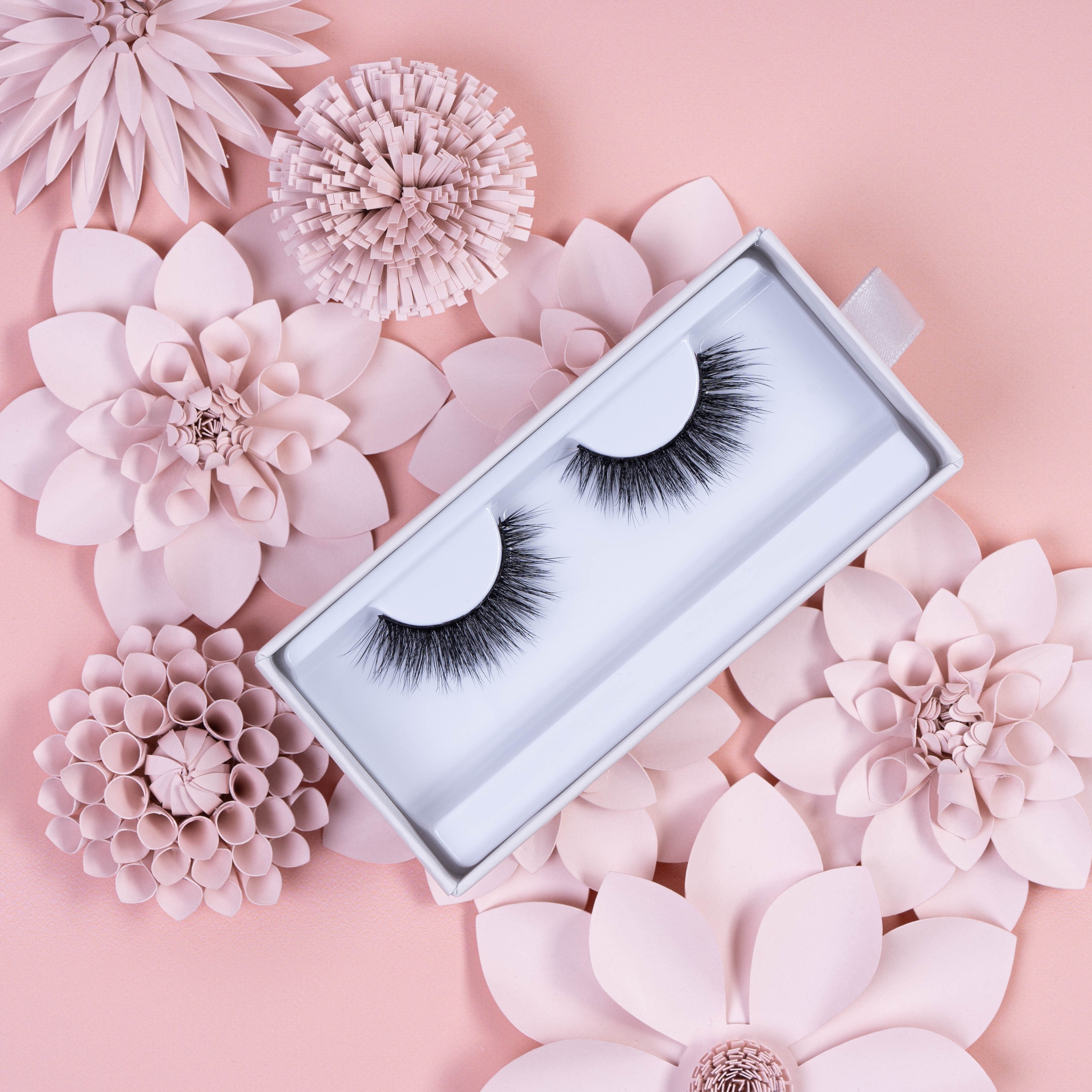 Vegan Mink – Mademoiselle Lash