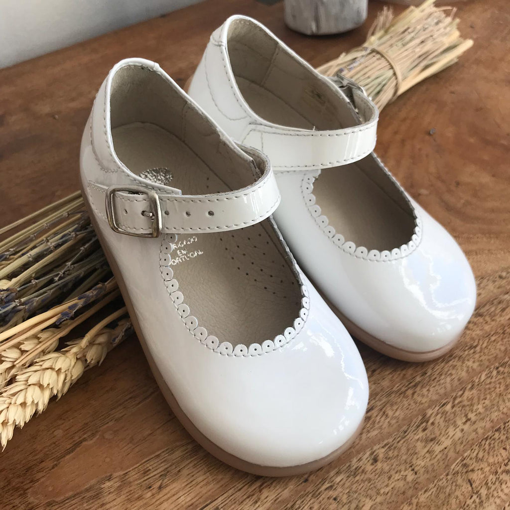 white leather mary jane shoes