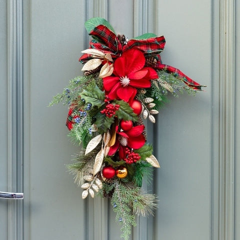 Red Christmas Door Foliage