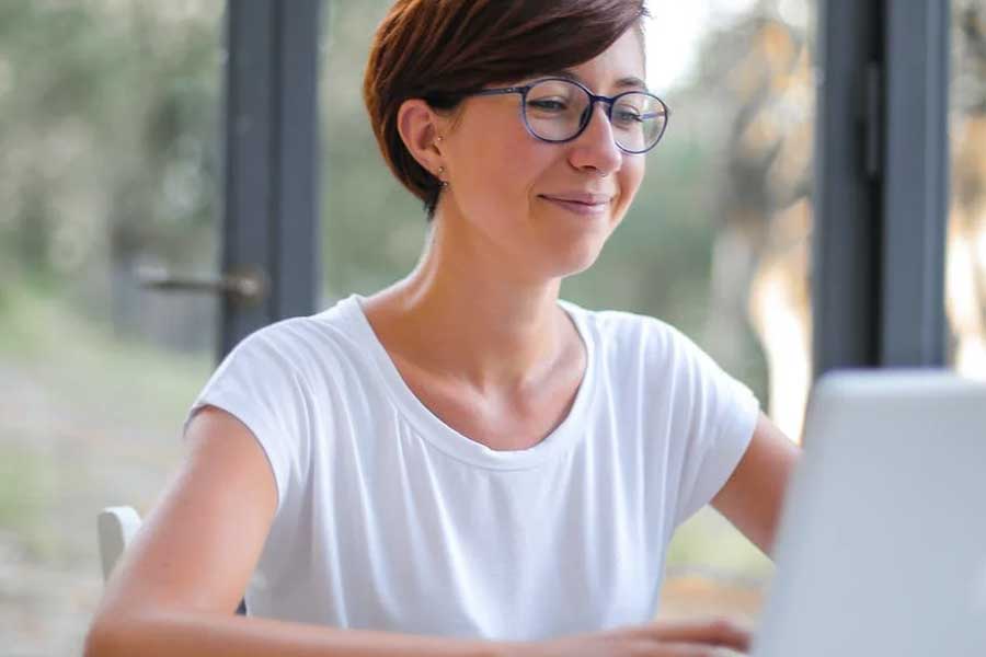 Les lunettes pour ordinateur pour qui