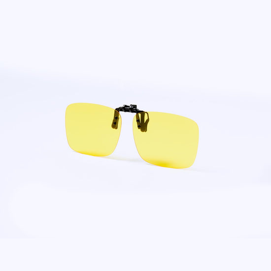 Sur lunettes jaunes
