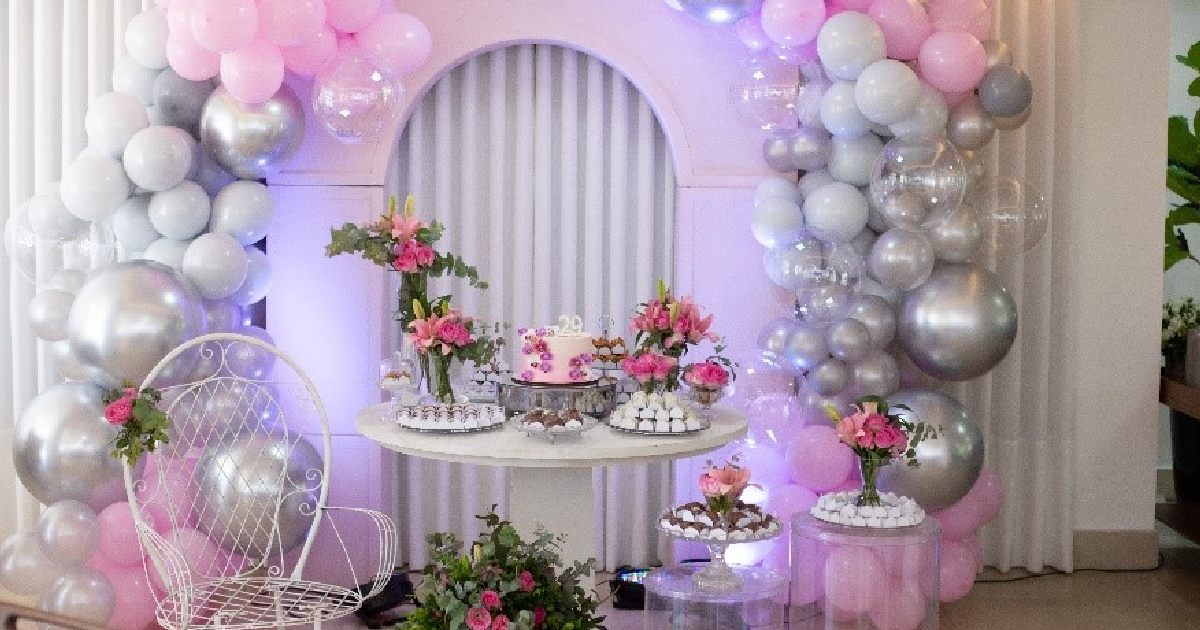 Enhance Your Décor With Beautiful Balloon Backdrops