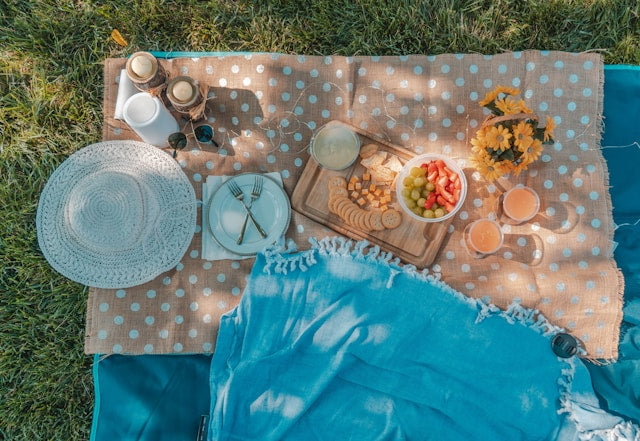 Blue tablecloth used in a picnic