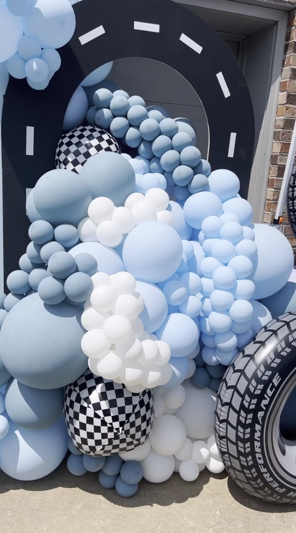 Balloon garland with a backdrop