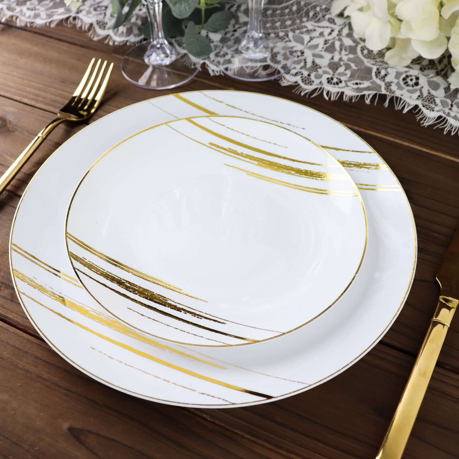 10 Pack White And Gold Brush Stroked Round Plastic Dessert Plates