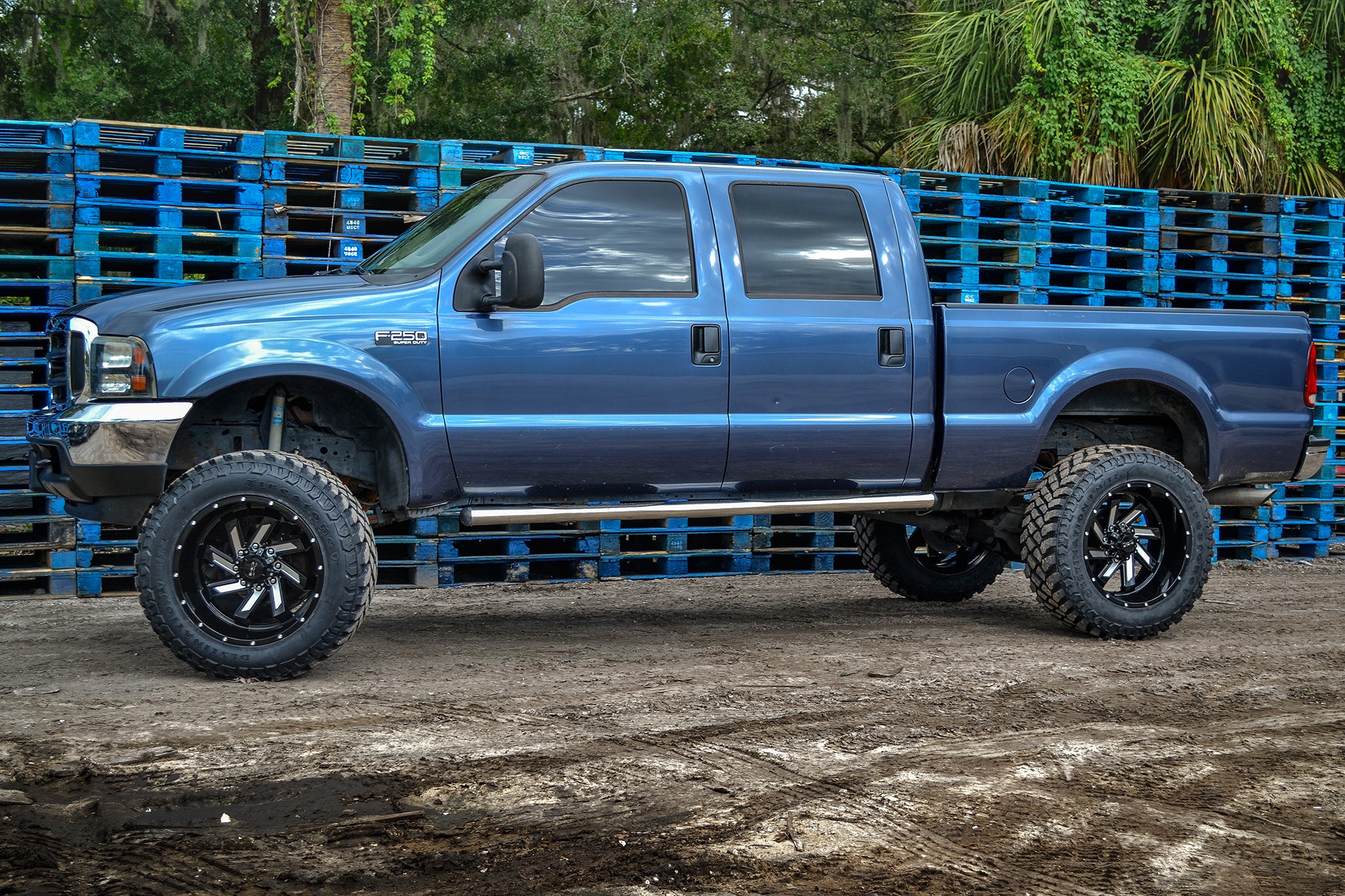 GALLERY | FORD F250 on HD OFFROAD Saw 22x12 - Gloss Black Milled